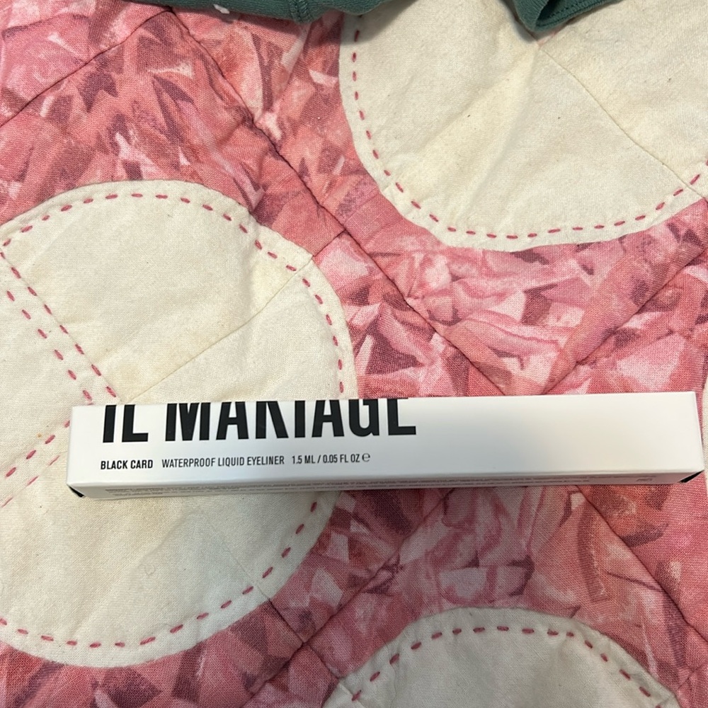 IL MAKIAGE Black Card Waterproof Liquid Eyeliner